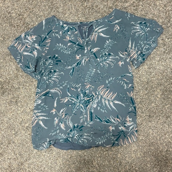 LOFT Tops - LOFT Outlet Floral Flutter Sleeve Blouse Petite XSP Blue Green Tropical Top